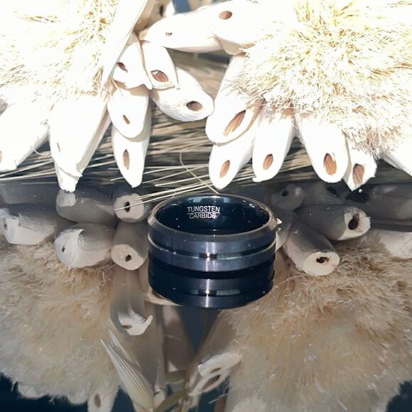 Tungsten black wedding band - Picture 3 of 4